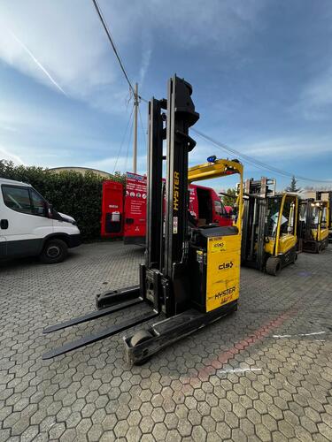 CARRELLO RETRATTILE HYSTER R14H